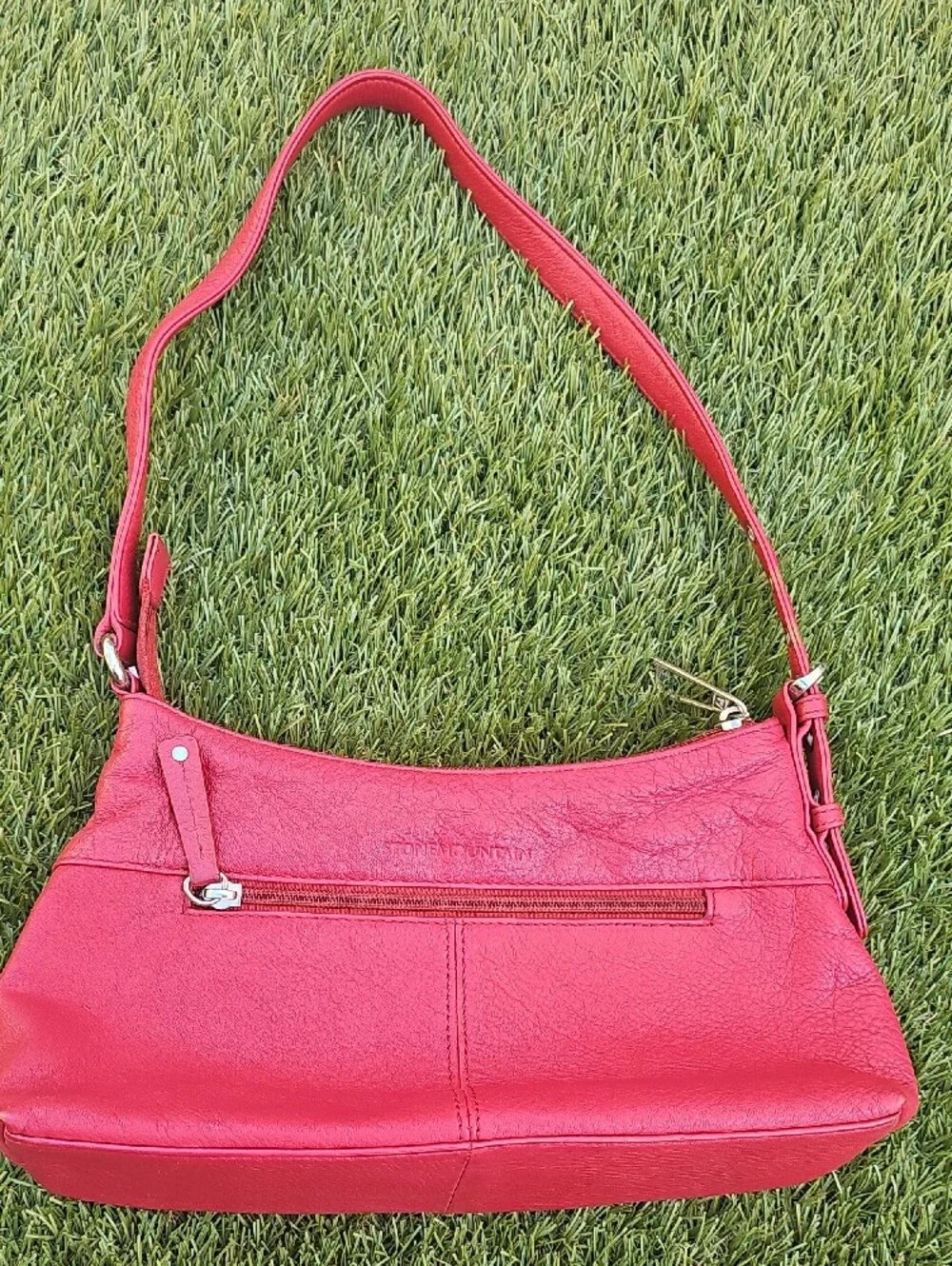 Stone Mountain Accessories Red Leather Shoulder Bag